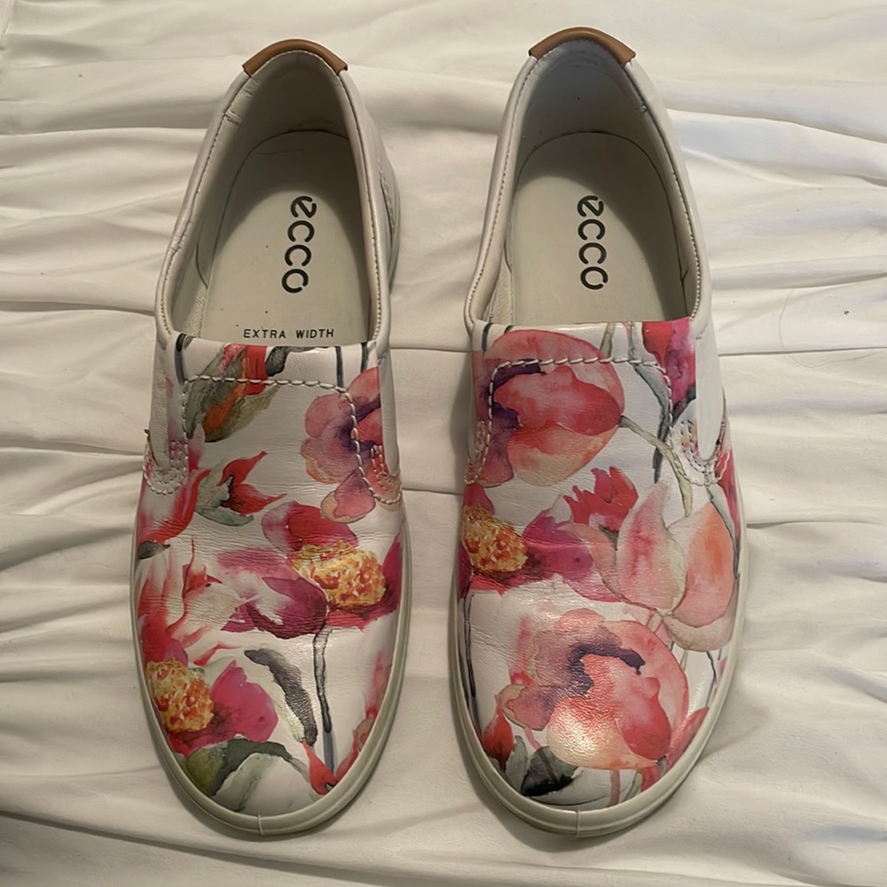 Ecco slip-on shoes.
